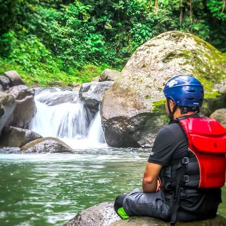 Dschungel-Lodge Pacuare Outdoor Center Rafting Fluss 02 Blick auf den Fluss nahe der Dschungel-Lodge Pacuare Outdoor Center