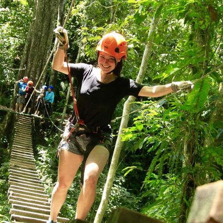 Blick auf eine Ausflugsgruppe der Canyoneering und Canopy Tour