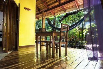 Bungalows und Cabinas Pequeño Gecko Verde Standardbungalow 04