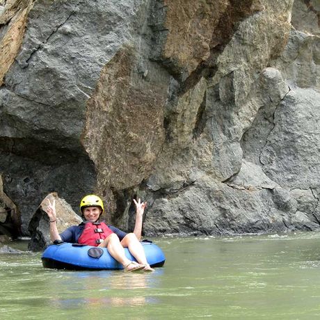 Tubing auf dem Barú-02 Gleiten sie über den Fluss Barú und genießen sie ein witziges Naturerlebnis für Groß und Klein