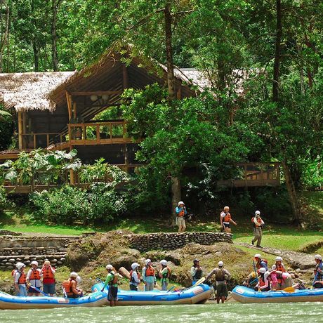 Pacuare Lodge Rafts vor dem Haupthaus Pacuare Lodge Rafts vor dem Haupthaus