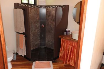 Finca Mei Tai Superiorzimmer Dusche