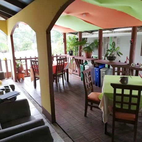 Blick in den Speisesaal der Pension Tortuguero Natural