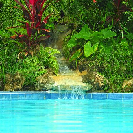 Blick auf den Pool der Bungalows Diquis del Sur