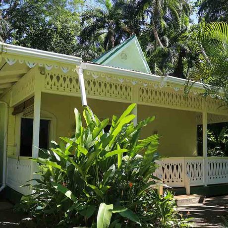 Playa Negra Guesthouse Eingang Blick auf Unterkunft von vorn