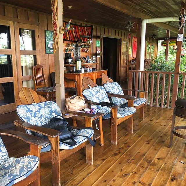 Dschungellodge Rancho Naturalista Außenterasse