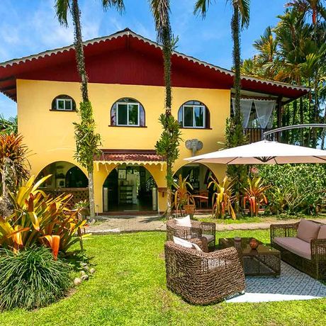 Blick auf den Aussenbereich der Strandunterkunft B&B El Encanto Inn