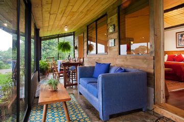 Poas Volcano Lodge Appartment Field House Wintergarten