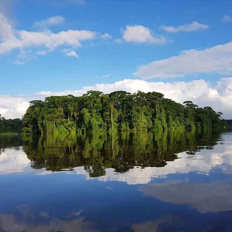 Ausblick auf dem Fluss Tortuguero Ausblick auf dem Wasser