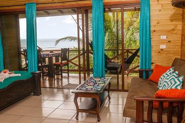 Strandunterkunft Pirate Cove Deluxe Cabina Balkonblick 01