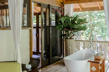 Pacuare Lodge Jaguar Villa Terrasse mit Badewanne