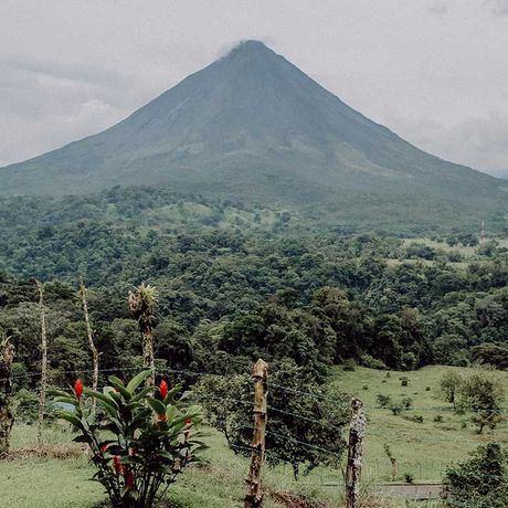 Costa Rica Bergwelt und Vulkane Blick auf den Stratovulkan Arenal