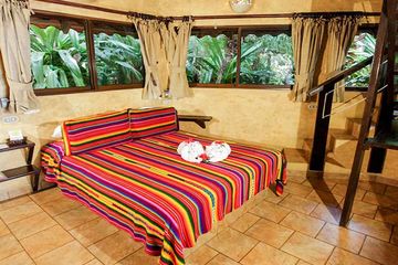 Resort Ylang Ylang Coco Joe`s Bungalow 01