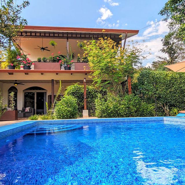 B&B Jardín de los Monos Pool grün