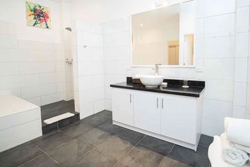 Strandunterkunft Shana Suite privater Pool Badezimmer