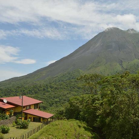 Hotel Arenal Observatory Lodge & Spa Villa Weisser Falke 04 Aussenansicht der Villa Weisser Falke des Hotel Arenal Observatory Lodge & Spa