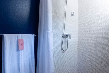Hotel Nya Deluxezimmer Terrasse Dusche