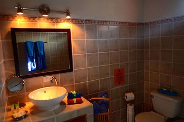 Orosi Lodge Casita Badezimmer