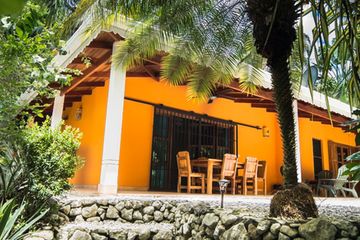 Bungalows-und-Cabinas-Pequeño-Gecko-Verde-Villa Caribe 01