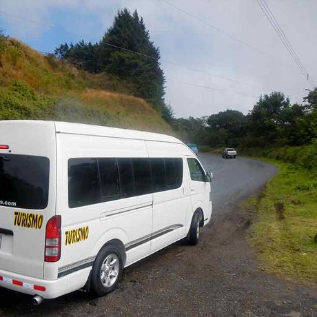 Costa Rica Fahrzeug mit Fahrer 04