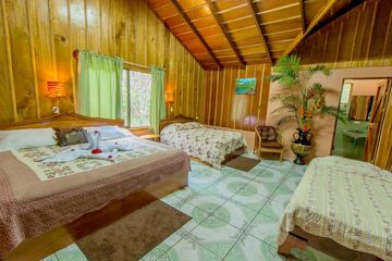 Bungalow + Cabinas Valle Campanas Ferienhaus el Motmot 02