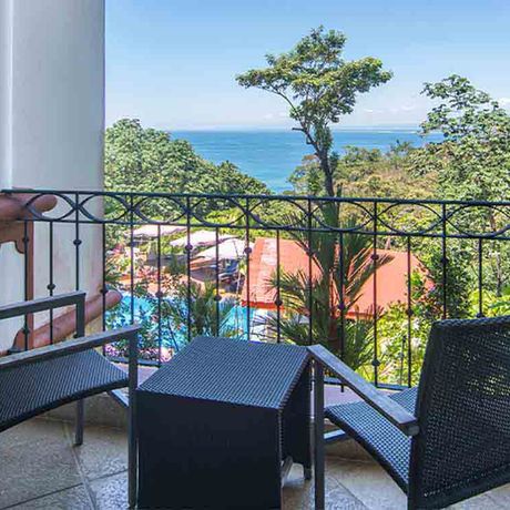 Resort Shana by the Beach Ausblick von Terrasse auf Meer Costa Rica Fahrzeug mit Fahrer 02