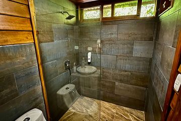 Hotel de Montaña El Pelícano Deluxebungalow Badezimmer