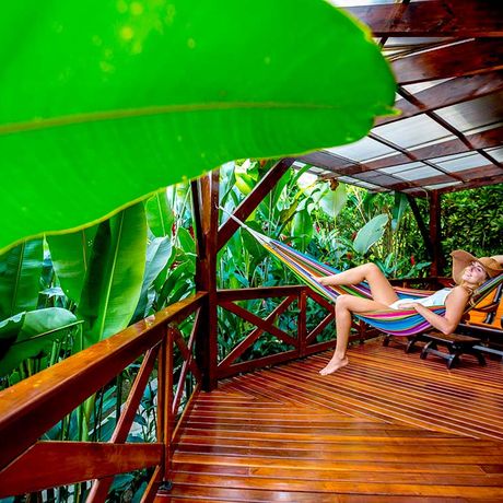 Resort Nayara Terrasse Entspannung auf der Terrasse direkt an der Natur