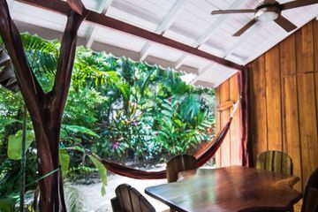 Bungalows-und-Cabinas-Pequeño-Gecko-Verde-Superiorzimmer 03