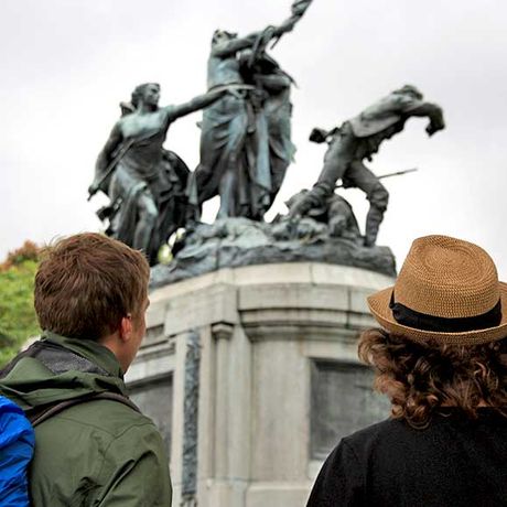 Statue und Nationaldenkmal in San José