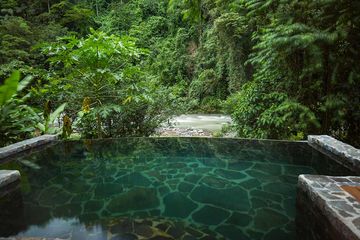 Pacuare Lodge Linda Vista Villa Aussicht vom Pool auf den Fluss