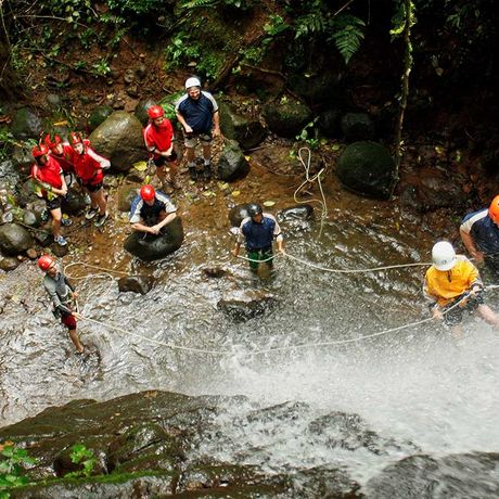Blick auf eine Ausflugsgruppe der Canyoneering und Canopy Tour