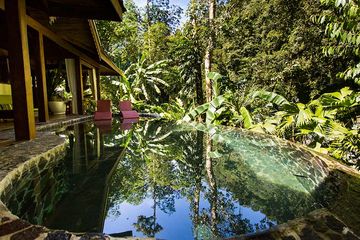 Pacuare Lodge Jaguar Villa Infinity Pool mit Blick in die Natur