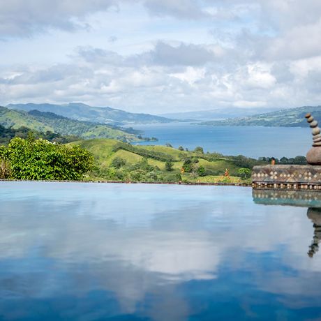 Hotel Nepenthe Pool-02 Infinity-Pool des Hotel Nepenthe