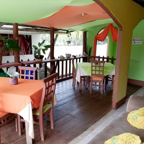 Blick in den Speisesaal der Pension Tortuguero Natural