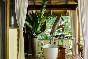 Pacuare Lodge Jaguar Villa Badewanne auf Terrasse