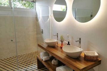 Tortuga Lodge Mr Mishak Suite mit Klimaanlage Badezimmer