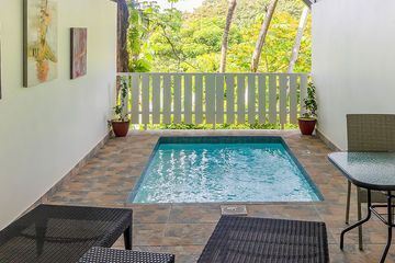 Strandunterkunft Shana Dschungelzimmer privater Pool Pool