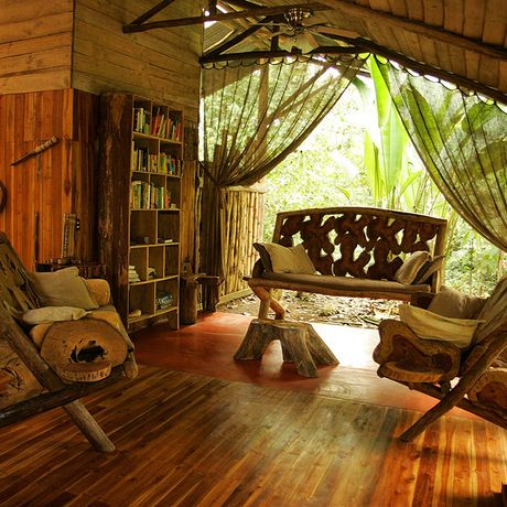 Dschungel-Lodge Danta Corcovado Standard-Zimmer 02 Wohnbereich im Standard-Zimmer der Duschungel-Lodge Danta Corcovado
