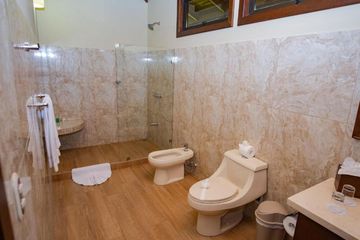 Hotel Lomas del Volcán Bungalow Badezimmer