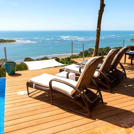 Boutique-Hotel El Castillo Pool 06 Blick auf Terrasse und Infinity-Pool des Boutique-Hotels El Castillo