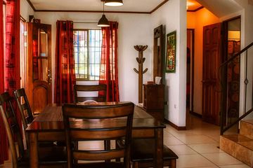 Orosi Lodge Villa Esstisch