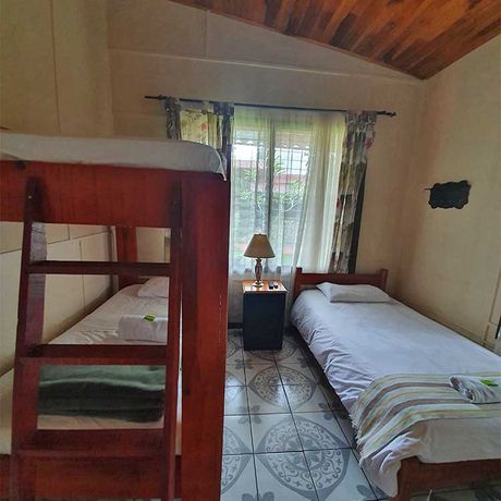Pension Turrialba B&B Fünferzimmer 01 Blick in das Fünferzimmer der Pension Turrialba B&B