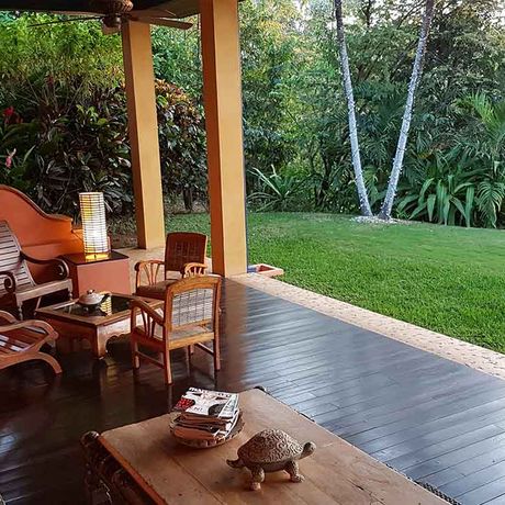 Costa-Rica-Dschungel-Lodge-Loungedeck Lauschen Sie dem Dschungel von der Lounge aus.