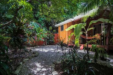 Bungalows-und-Cabinas-Pequeño-Gecko-Verde-Superiorzimmer 04