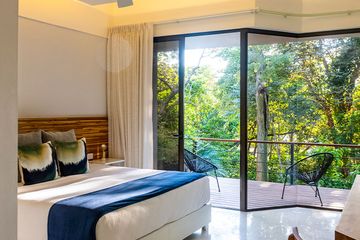 Hotel Nya Deluxezimmer Balkon Bett