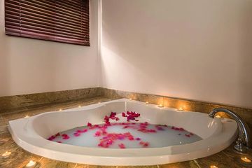 Strandunterkunft Shana Suite Meerblick Whirpool