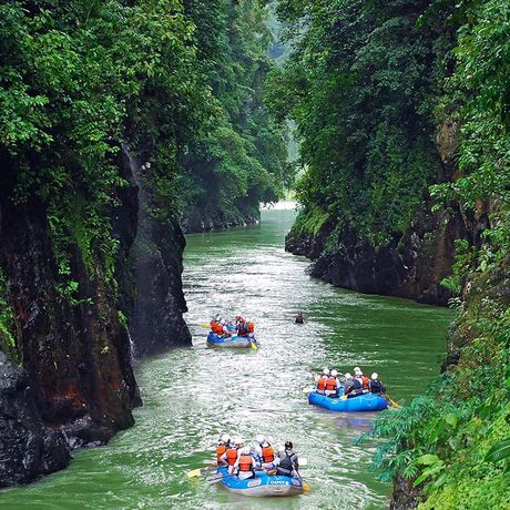 Pacuare Lodge Rafting durch das Tal Pacuare Lodge Rafting durch das Tal