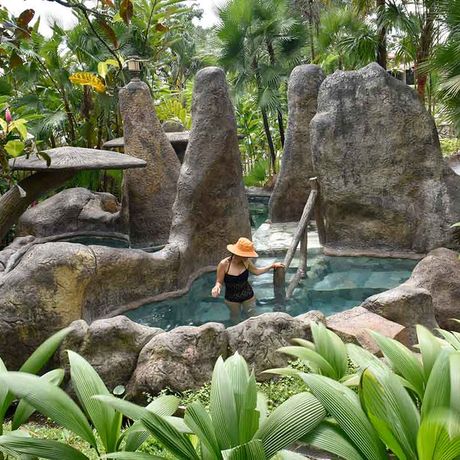 Pool vom Resort Hotel Los Lagos