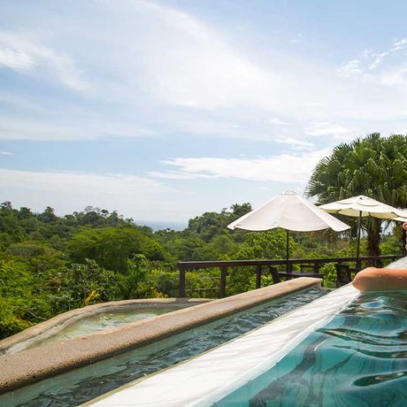 Costa Rica Boutique Hotel Infinity Pool Abkühlung im Infinity Pool